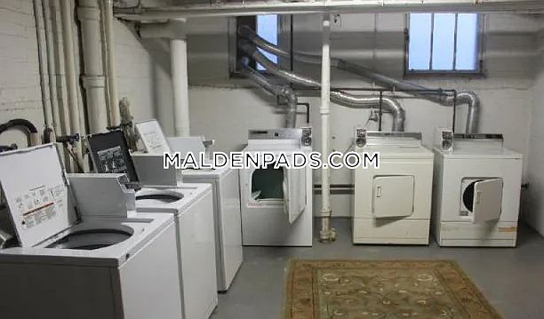 2nd image of 86 Maple St APT 1
