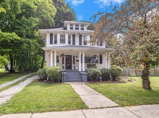 909 S Kalamazoo Ave, Marshall, MI