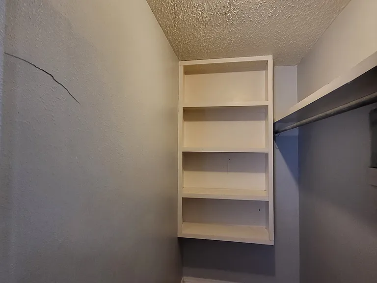 202 N Mississippi St #B — Photo 5