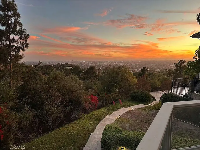 4310 E Terra Vista Ln — Photo 1