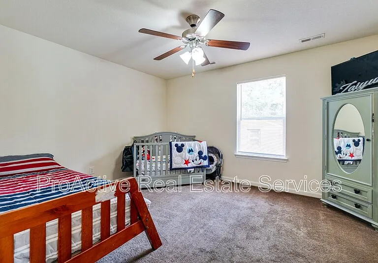 2104 Miller Ave — Photo 15