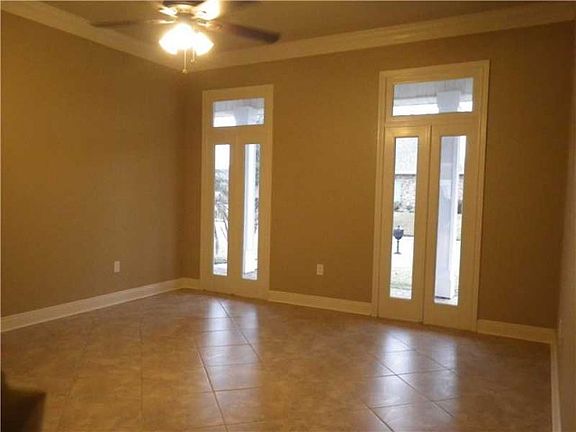 4th image of 20 Oakley Dr