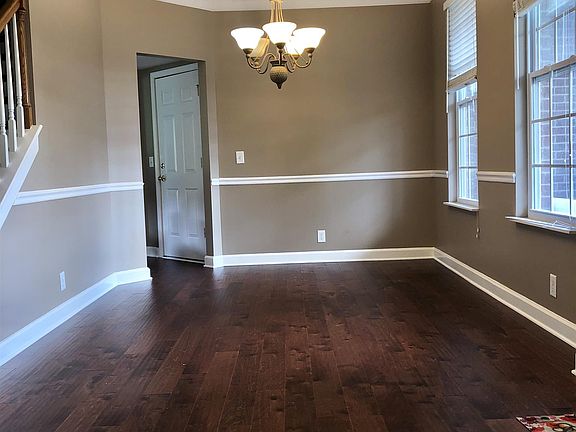 4th image of 3020 Ballenger Dr