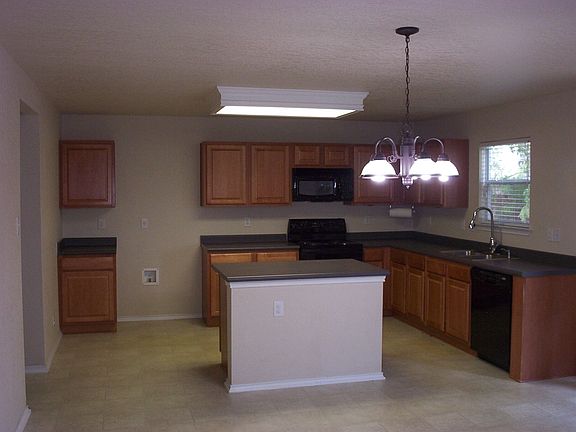19X15 Island Kitchen