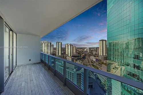 200 Biscayne Boulevard Way #3613 Photo 1