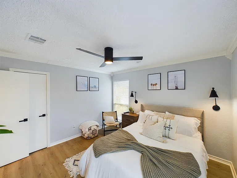 7702 Antoine Dr — Photo 35