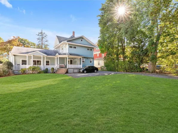 365 Lakeview Avenue, Rockville Centre, NY 11570