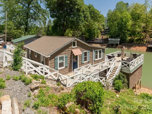 386 Charlotte Dr, Lake Lure, NC 28746