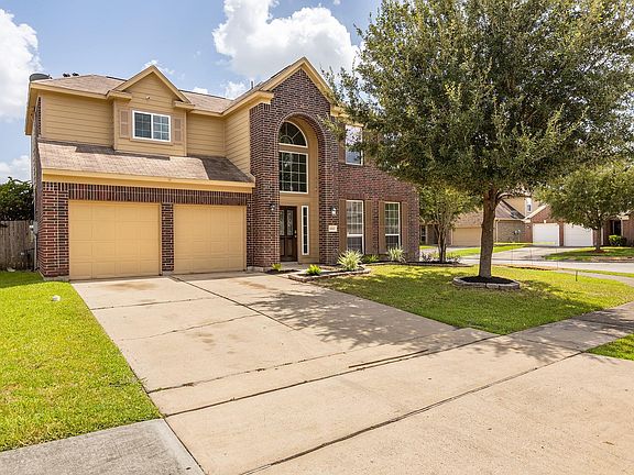 2nd image of 6810 Oaken Gate Way