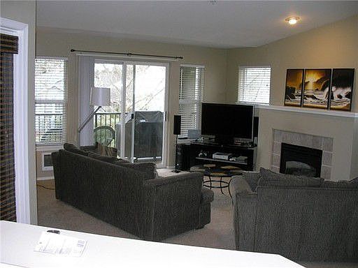 3rd image of 2130 Palisade Blvd