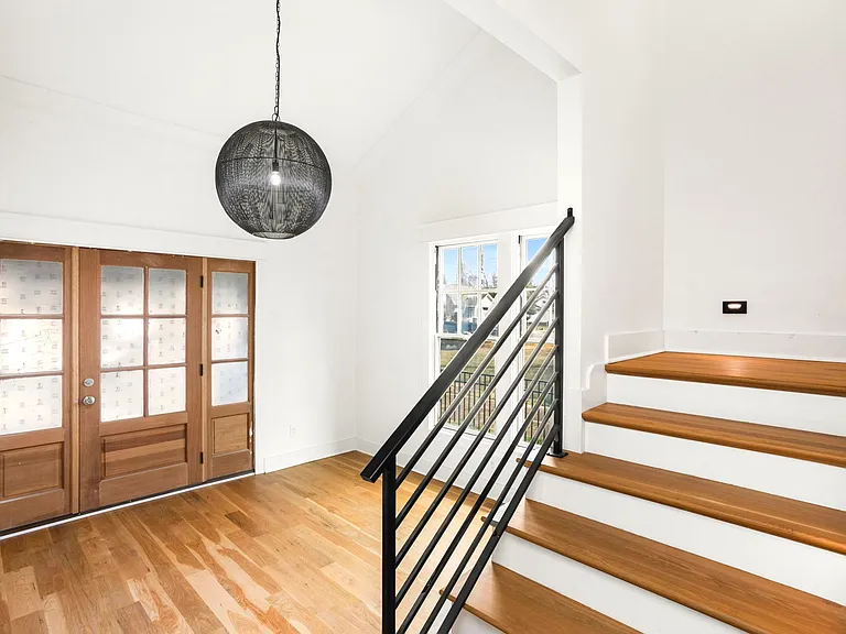942 Maxwell Ave — Photo 5
