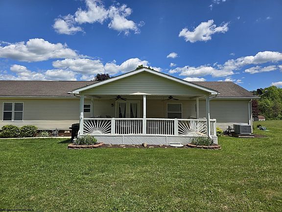 4th image of 431 Pine Cir