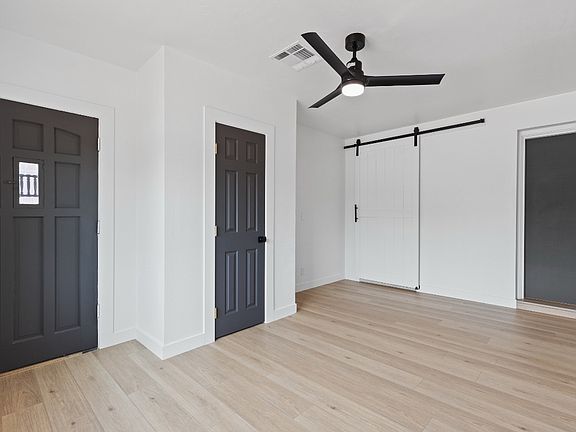 5th image of 6923 E Hubbell St