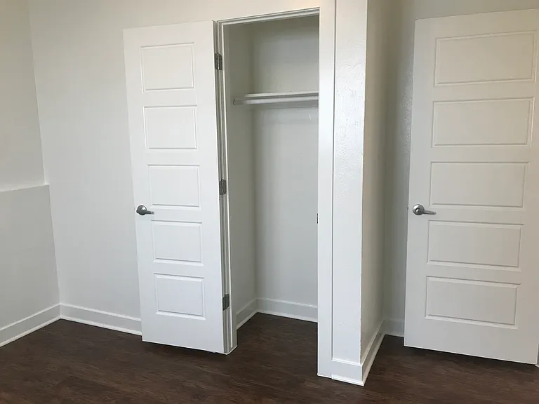5067 Merritt Dr — Photo 13