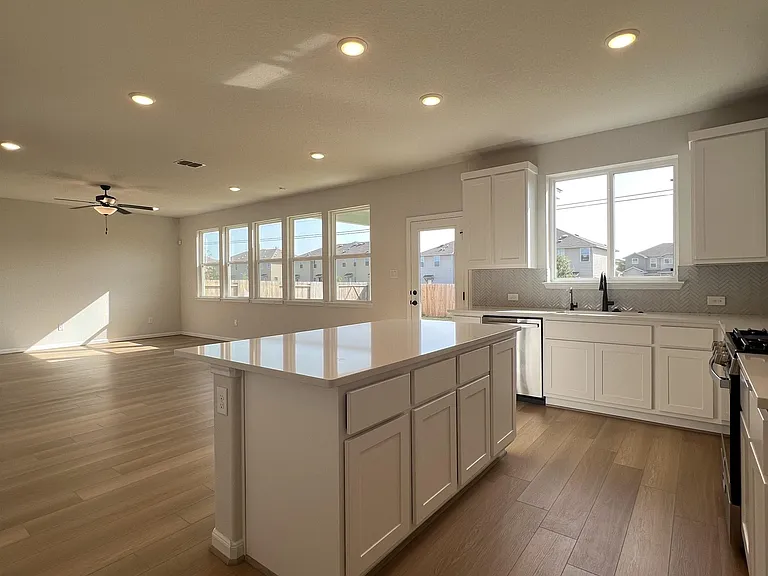 16630 Daylight Ln — Photo 14