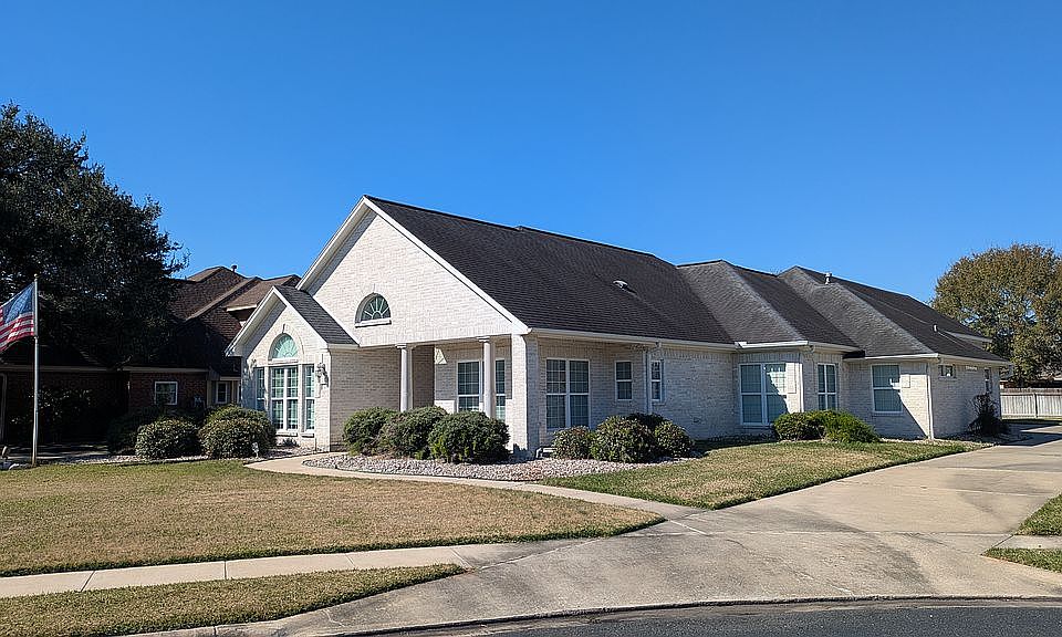 1st image of 112 Newport Dr