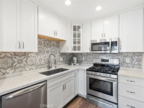 868 E Alvarado St APT 6, Fallbrook, CA 92028