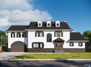 2 Pitcairn Ave, Ho Ho Kus, NJ 07423