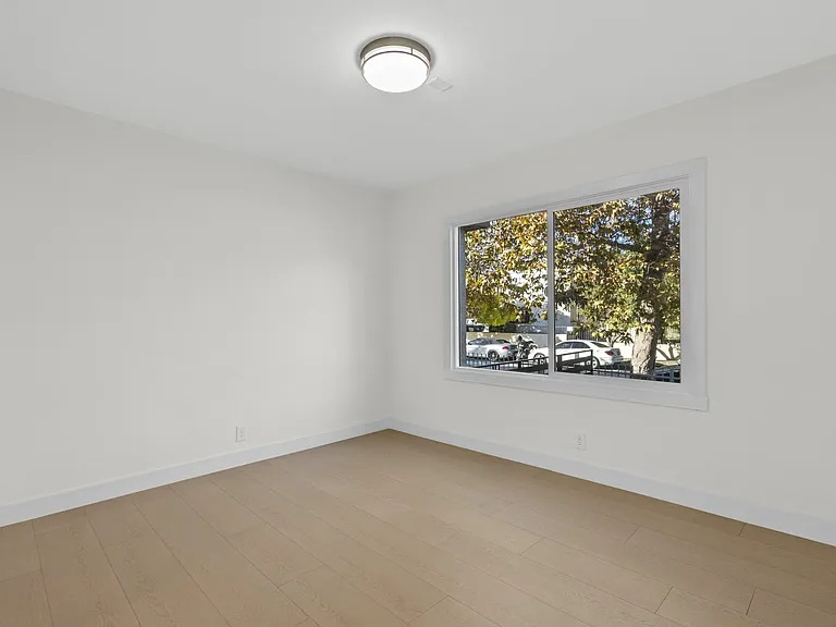 6661 Beck Ave — Photo 14