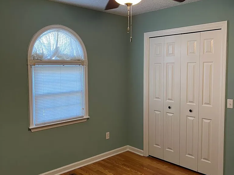 604 Phoenix Ct — Photo 8