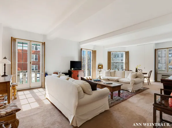 1 5th Avenue image 1 of 11