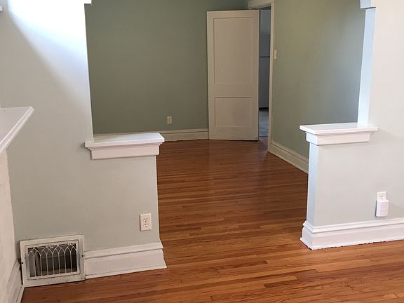 2nd image of 1050 Forest Ave #A