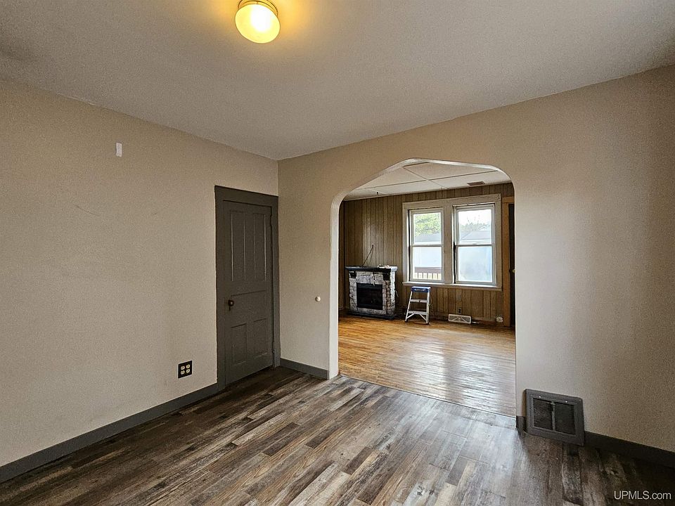 40 Vivian St, Ahmeek, MI 49901 Zillow