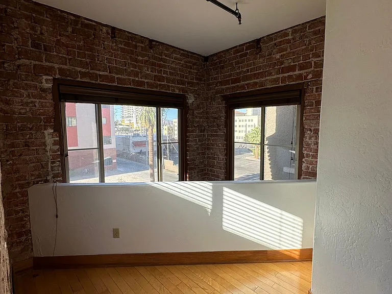 387 N 2nd Ave #2D — Photo 13