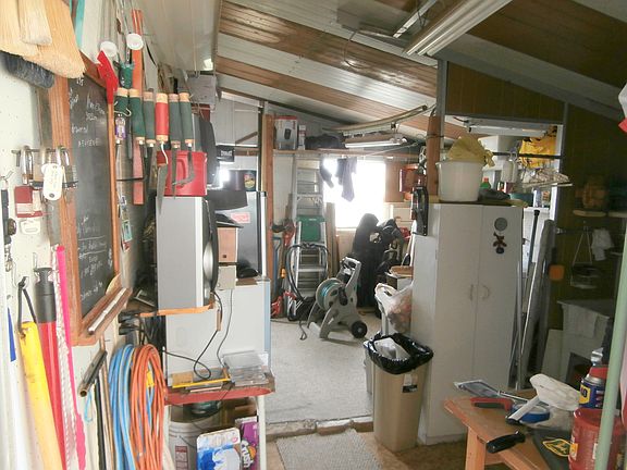 4th image of 2126 Maui Dr