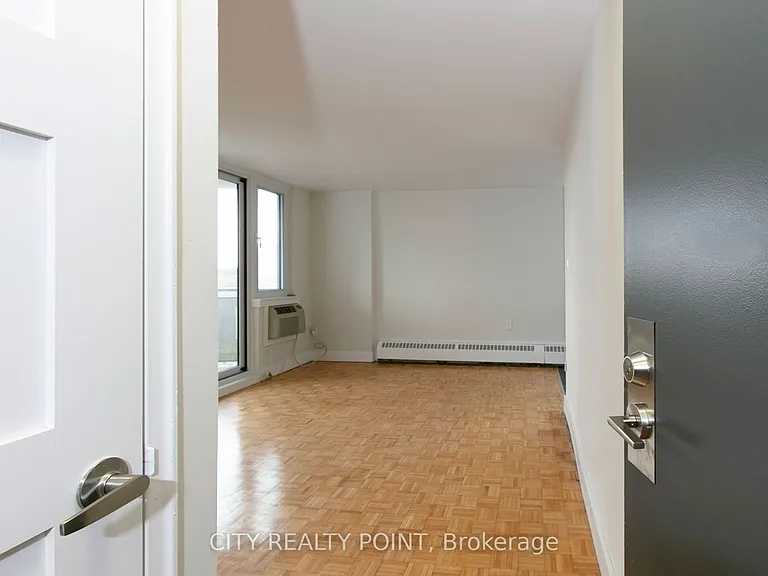 485 Huron St #305 — Photo 6