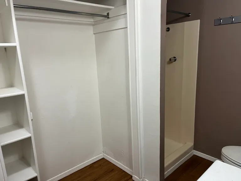 1691 W White Mountain Blvd — Photo 4