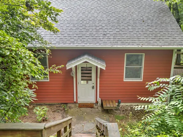 3599 Mockingbird Ln, Nashville, IN 47448