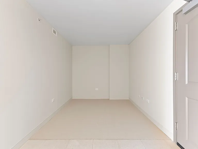 1009 Kapiolani Blvd #3804 — Photo 11