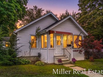 602 E Clinton St, Hastings, MI, 49058