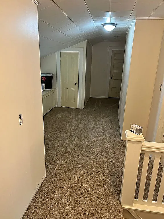 318 Sanborn Ave photo 1
