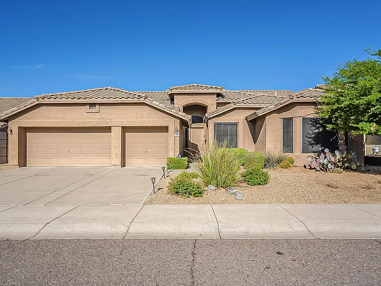 4926 E Duane Ln — Photo 19