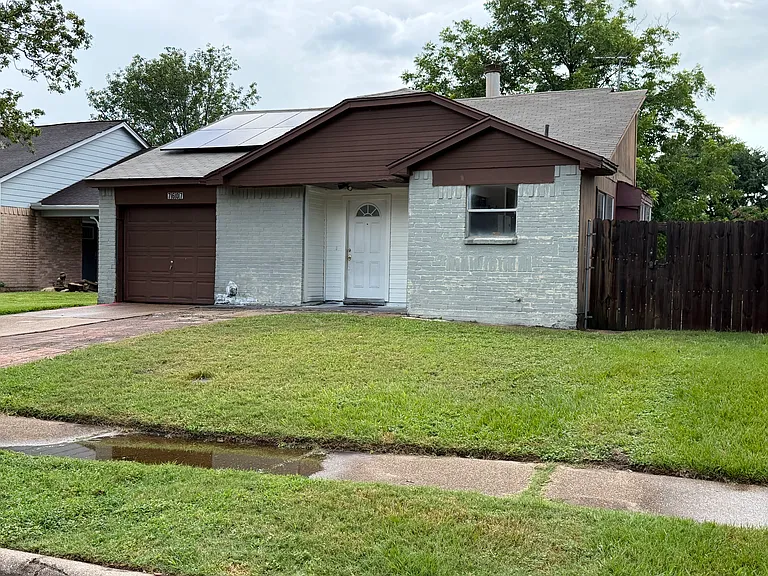 7607 Brookleaf Dr — Photo 2