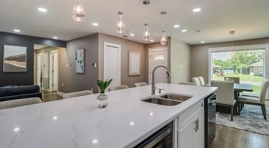 4 bed, 1980 sqft, $3,500 — Photo 4