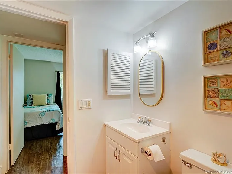 5563 NE Gulfstream Way — Photo 18
