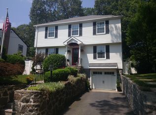 30 Crehore Rd, Chestnut Hill, MA 02467