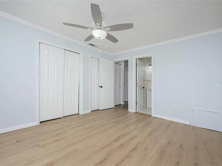 2608 Hidden Lake Dr N #C — Photo 12