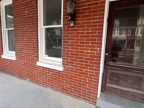 2nd image of 710 Pennsylvania Ave Unit 1