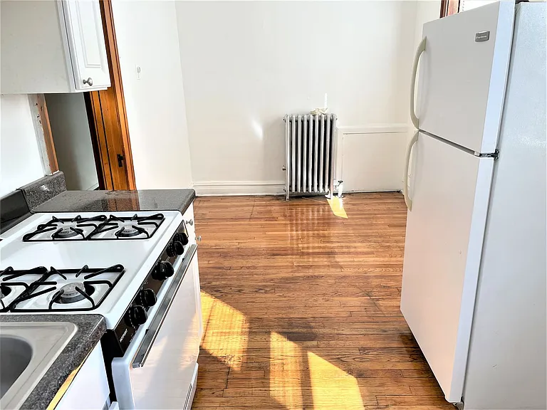 4824 W Addison St — Photo 21