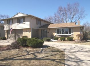 216 Kemah Ln, Schaumburg, IL 60193