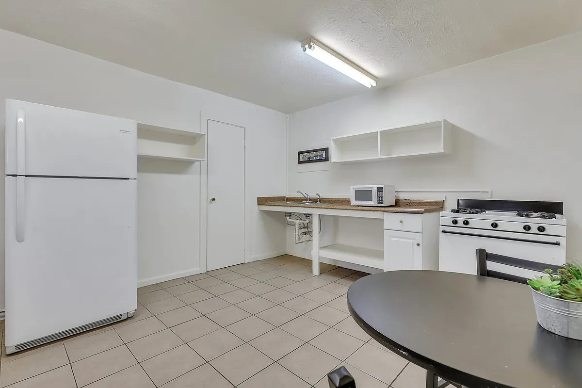 Building Photo - 5013 Ogeechee Rd