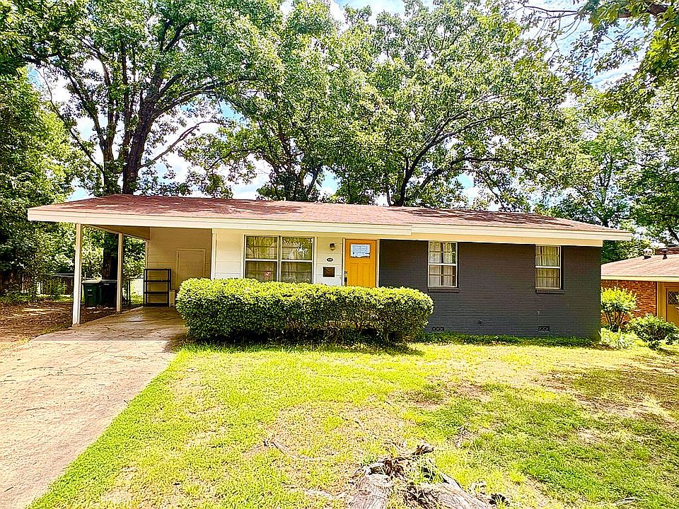 1st image of 105 Santa Fe Trl