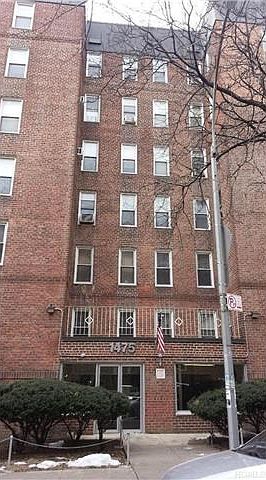 1475 Thieriot Entrance