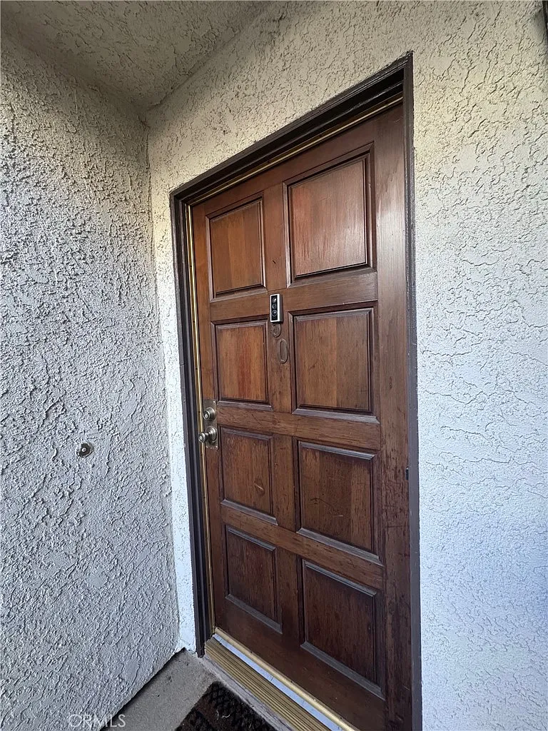 2 bed, 1025 sqft, $2,950 — Photo 2