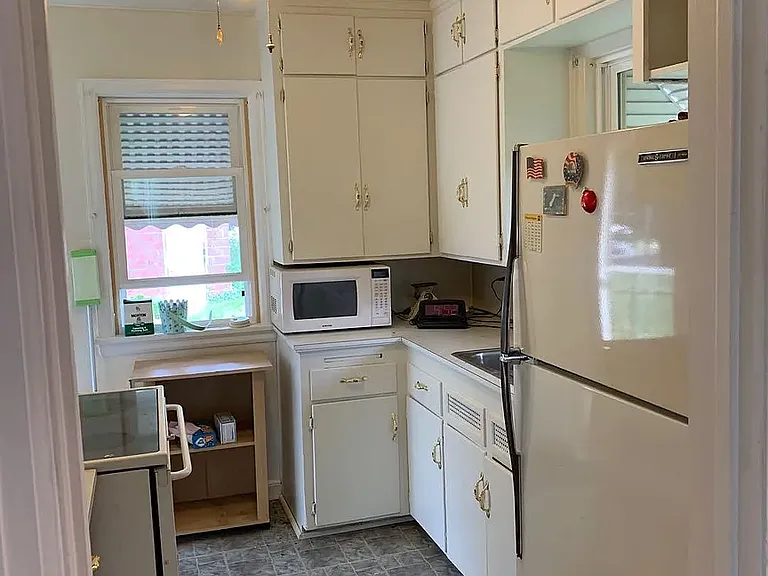 2203 Rudolph Rd — Photo 6