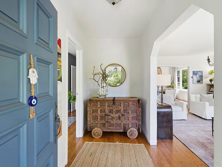Entry way. The living room is to the right and the blue room is to the left.